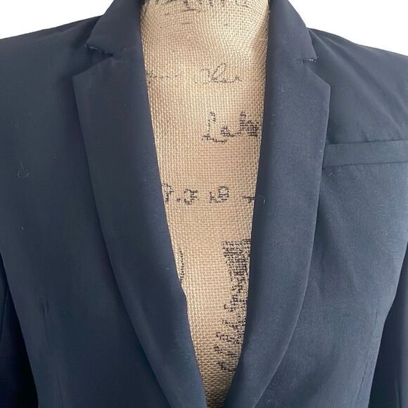 EUC Banana Republic Black Wool Blend Classic Fit Blazer - Size 2 - Picture 4 of 10